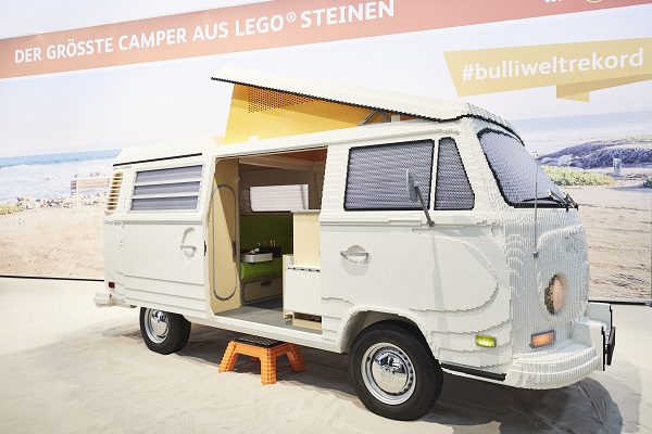 Un Combi T2 de Volkswagen avec 400.000 briques LEGO