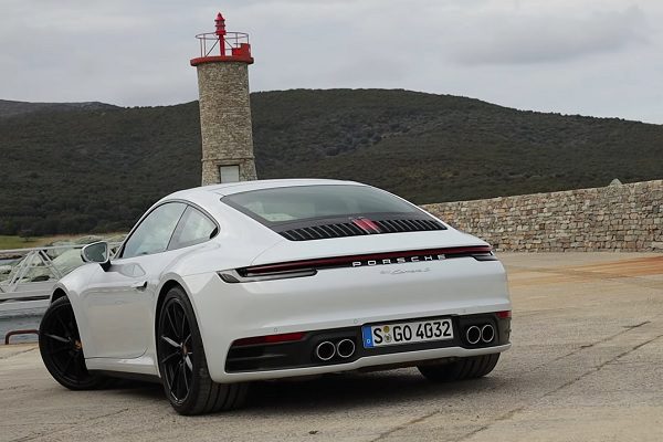 [Vidéo] Essai Porsche 911 Carrera S, un retour aux sources pour une légende toujours vivante