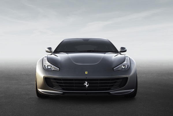 Ferrari n’aura pas de modèle 100% électrique à court terme