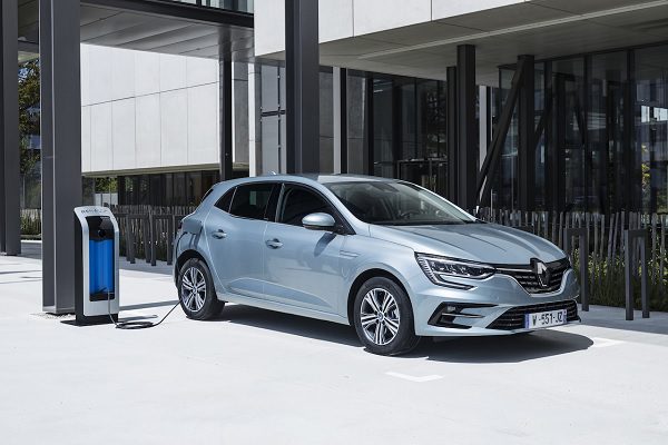 [Vidéo] Essai Renault Mégane E-Tech 160 hybride rechargeable : le sommet de la quatrième génération ?