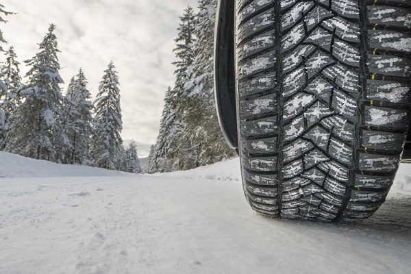 Les pneus hiver obligatoires en montagne